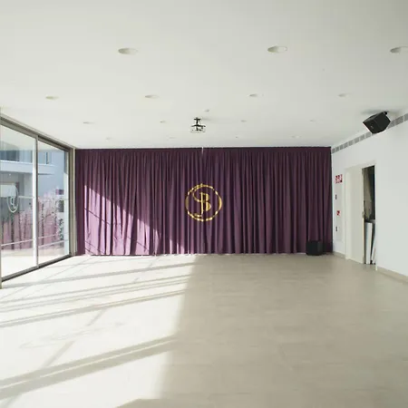 Hotel Jardin De Bellver 4*
